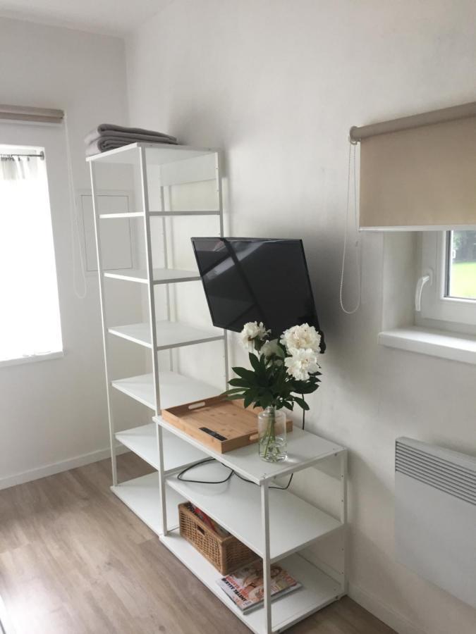 Studiovy Apartman V Zahrade Полице-над-Метуйи Экстерьер фото