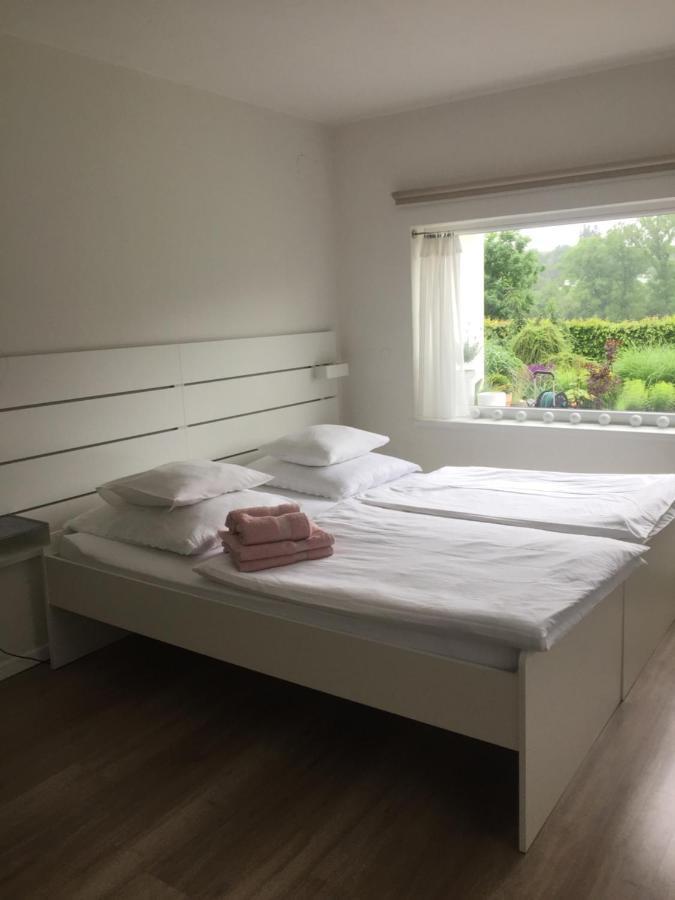 Studiovy Apartman V Zahrade Полице-над-Метуйи Экстерьер фото